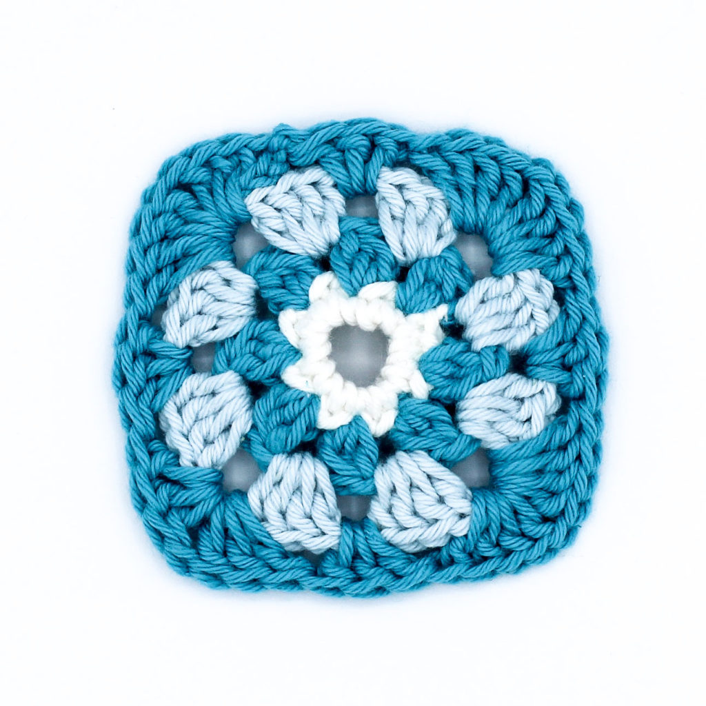 Kostenlose Anleitung Granny Squares häkeln Blumen