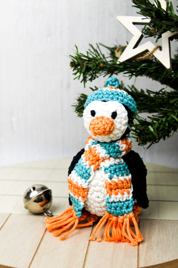 Frau Line Häkelanleitung Weihnachten Pinguin Amigurumi