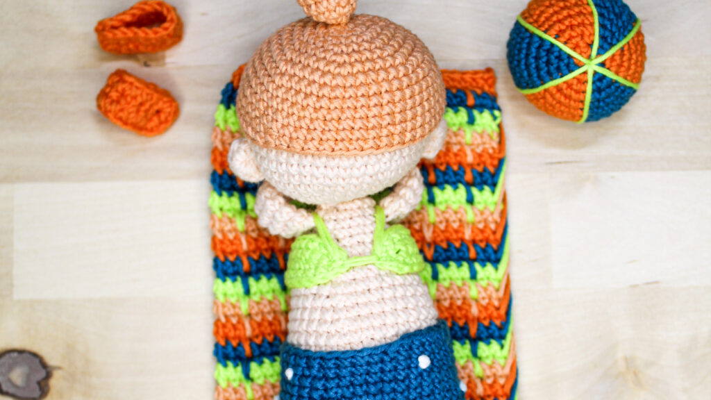 Frau Line Kostenlose Anleitung Amigurumi Bikini häkeln